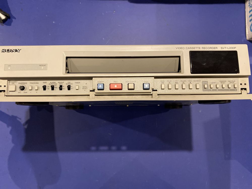 Gravador de Video Casete VHS SONY SVT-L230P