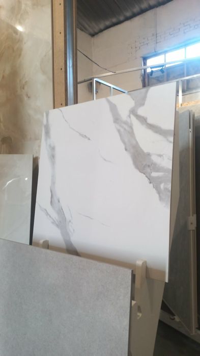 Керамогранит матовый 600×600