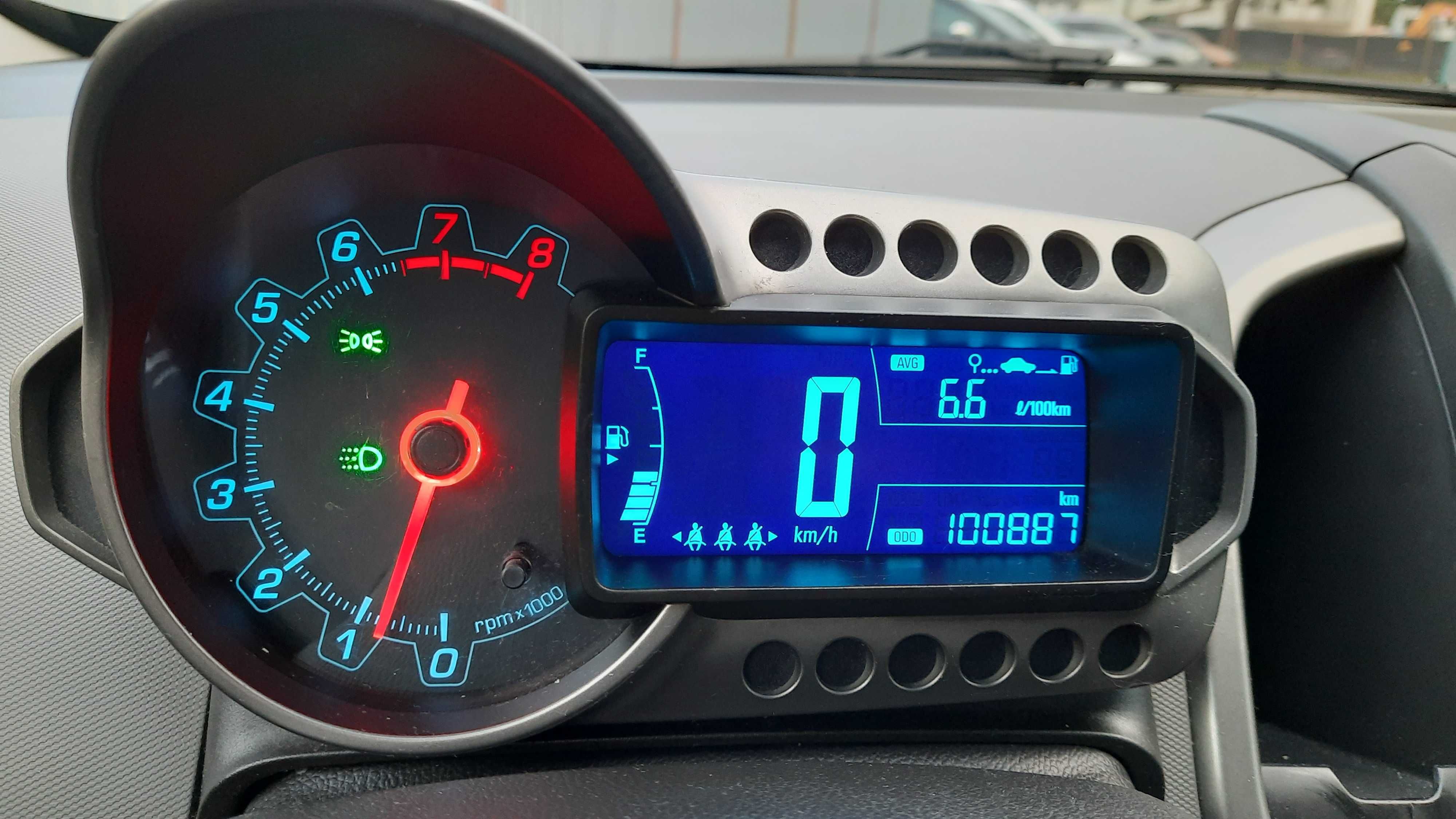 Chevrolet Aveo t300 1.2 86 KM niski Przebieg