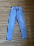 Calças mom slim fit Bershka