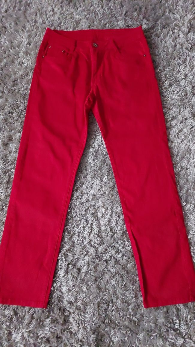 Czerwone spodnie r M/L