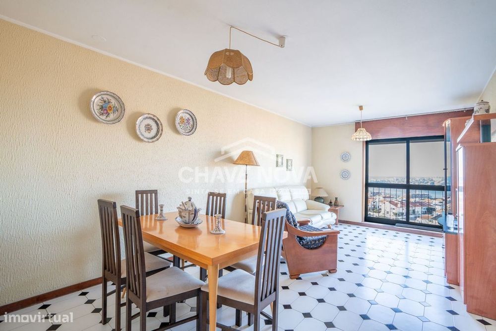 Apartamento T3 com Vista Rio e Mar –  Rua de Bustes, Canidelo