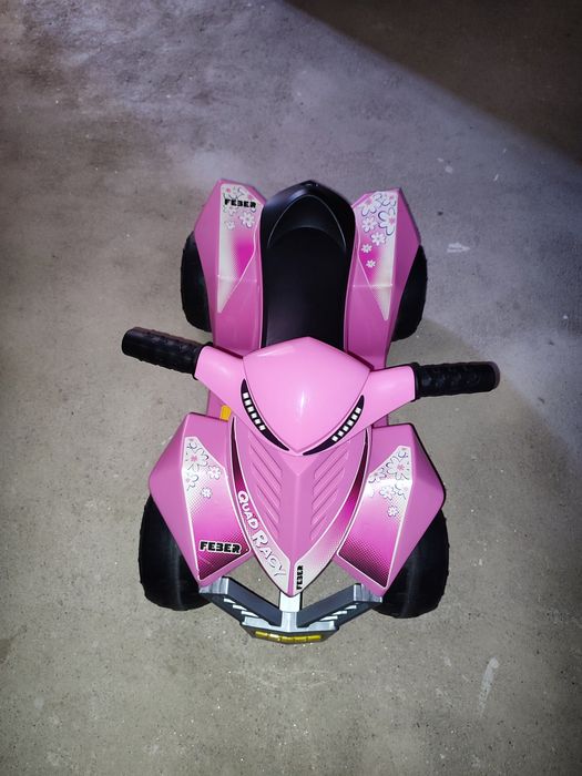 Moto quatro criança