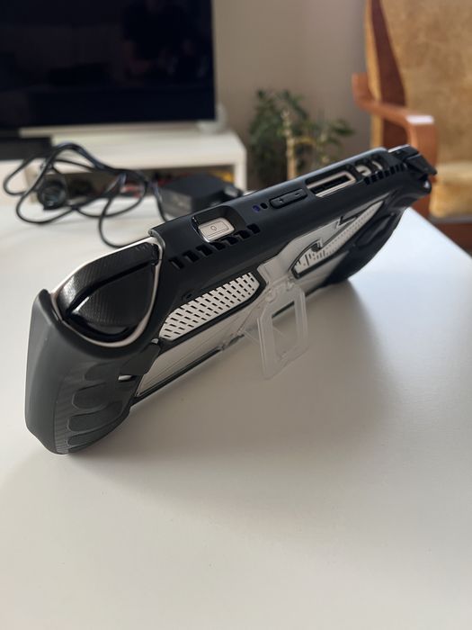 Rog Ally Z1 Extreme | 512GB | 74Wh bateria | Windows 11 FSE | Dodatki