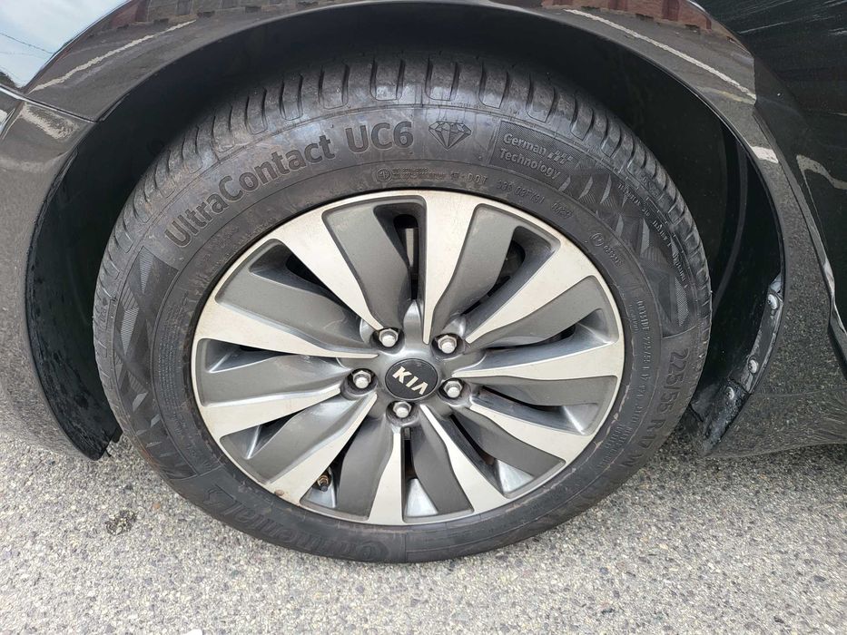 Kia K7 2015, 2.5 Hybrid, седан з низькою витратою палива з Кореї