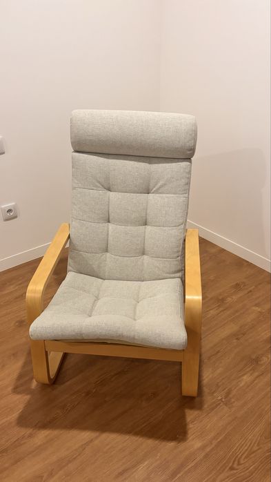 Poltrona Poang + almofada Gunnared bege