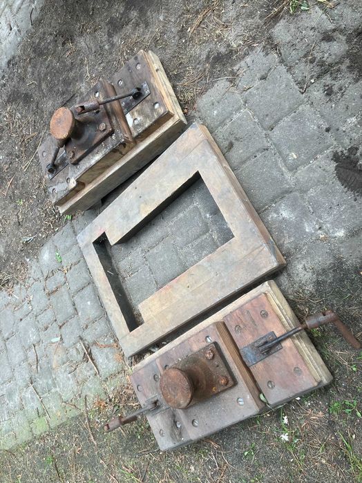 Drewniane skrzynie, fabryczne, solidne, stare