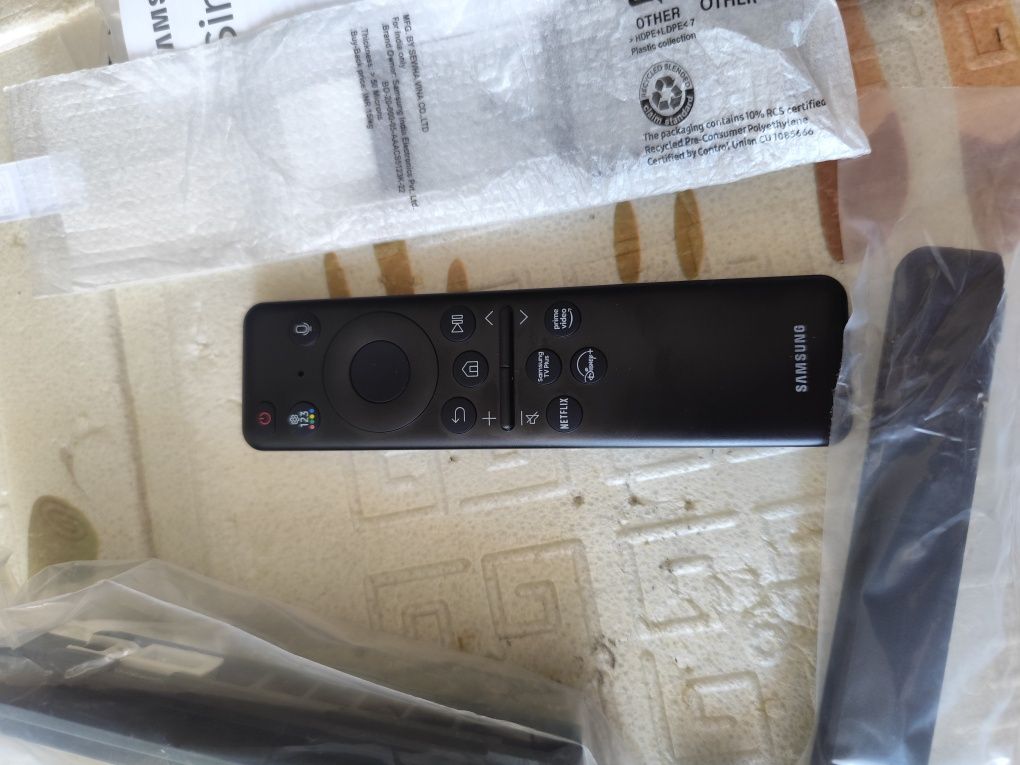 Sprzedam nowy telewizor Qled z uszkodzoną matrycą do naprawy lub na cz