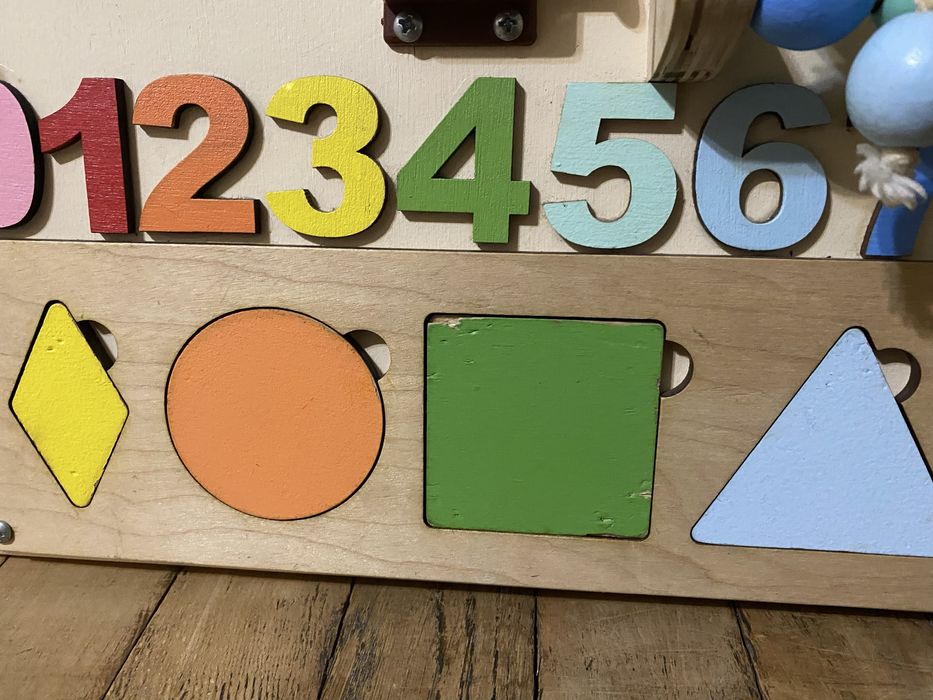 Бізіборд дитячий