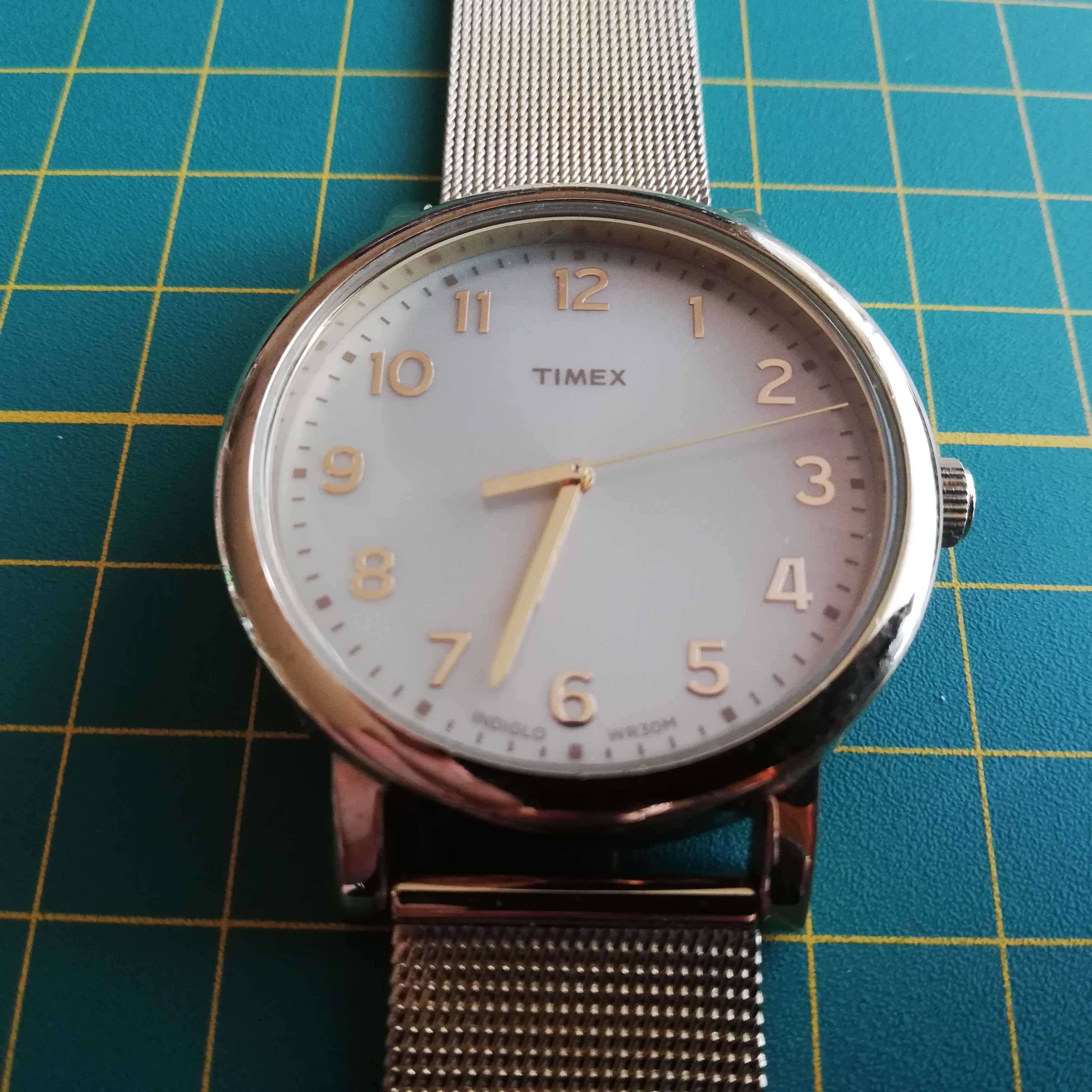 Zegarek damski TIMEX złoty podświetlenie tarczy indiglo