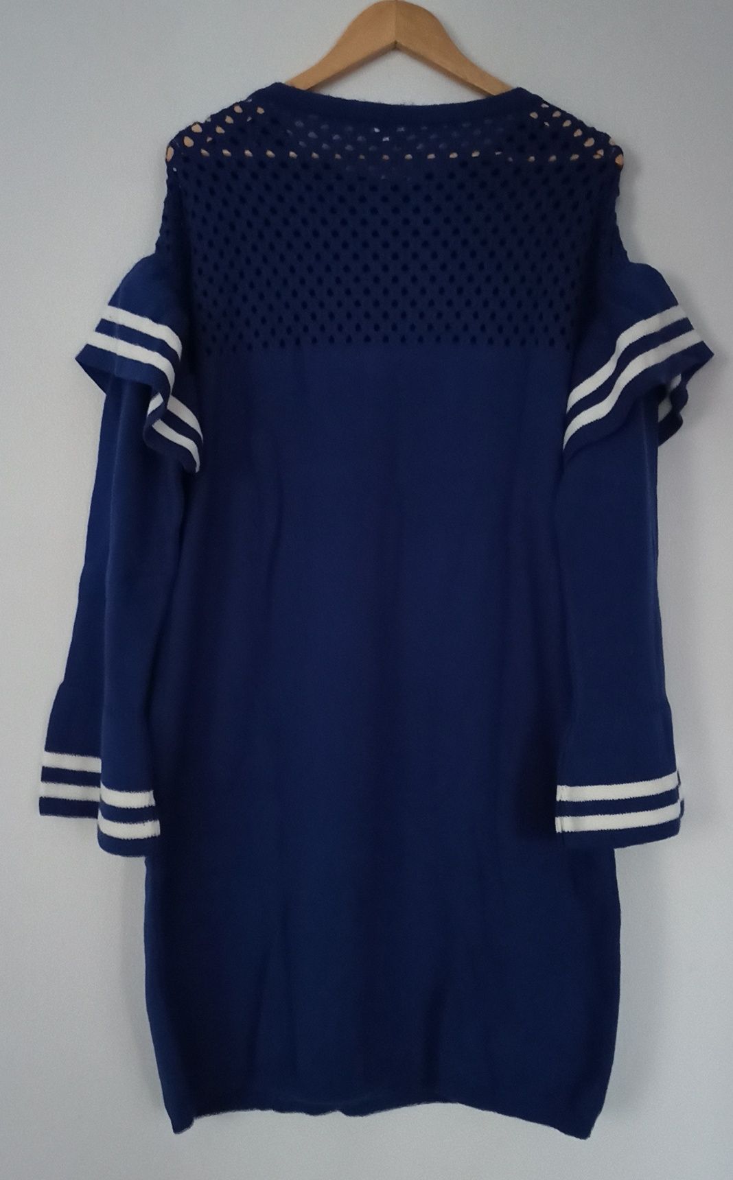 NOWA sukienka r. 48/50 dzianinowa z falbanami - BODYFLIRT boutique
