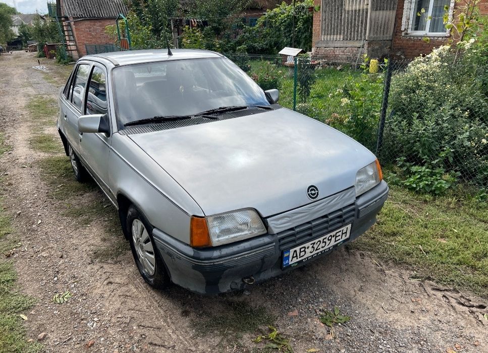 Опель.  кадет. .