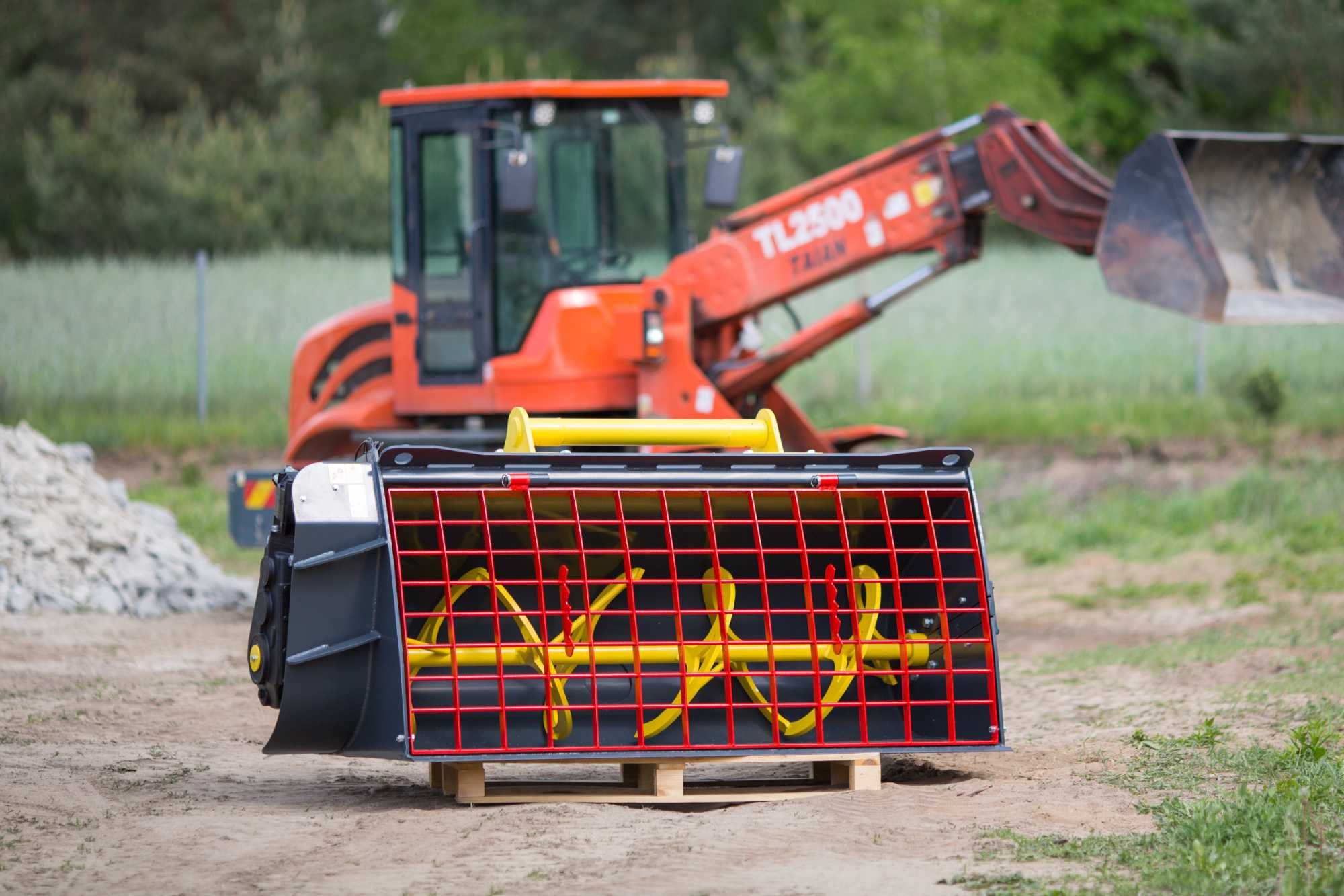 Mieszalnik do betonu hydrauliczny do ładowarki ,koparki 575 l\poj