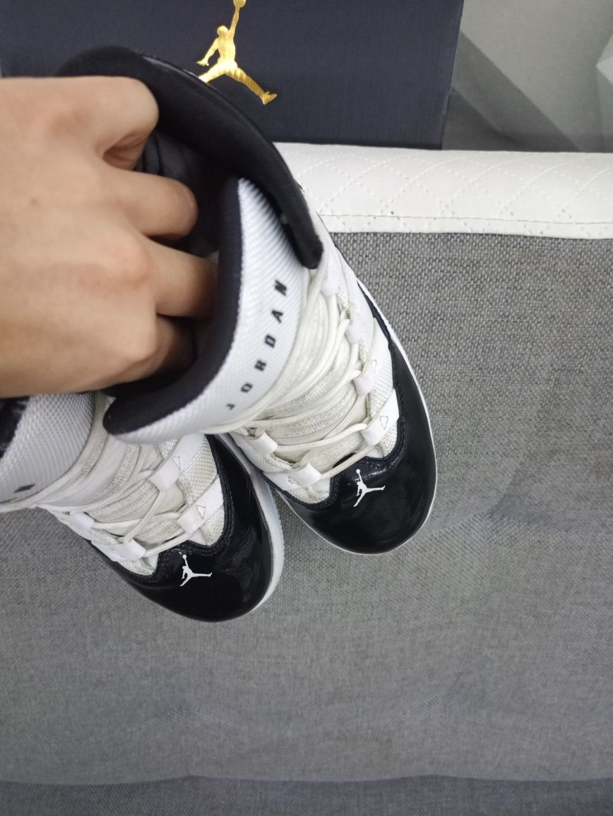 Buty sportowe Nike Air Jordan Max Aura rozmiar 35 chłopięce