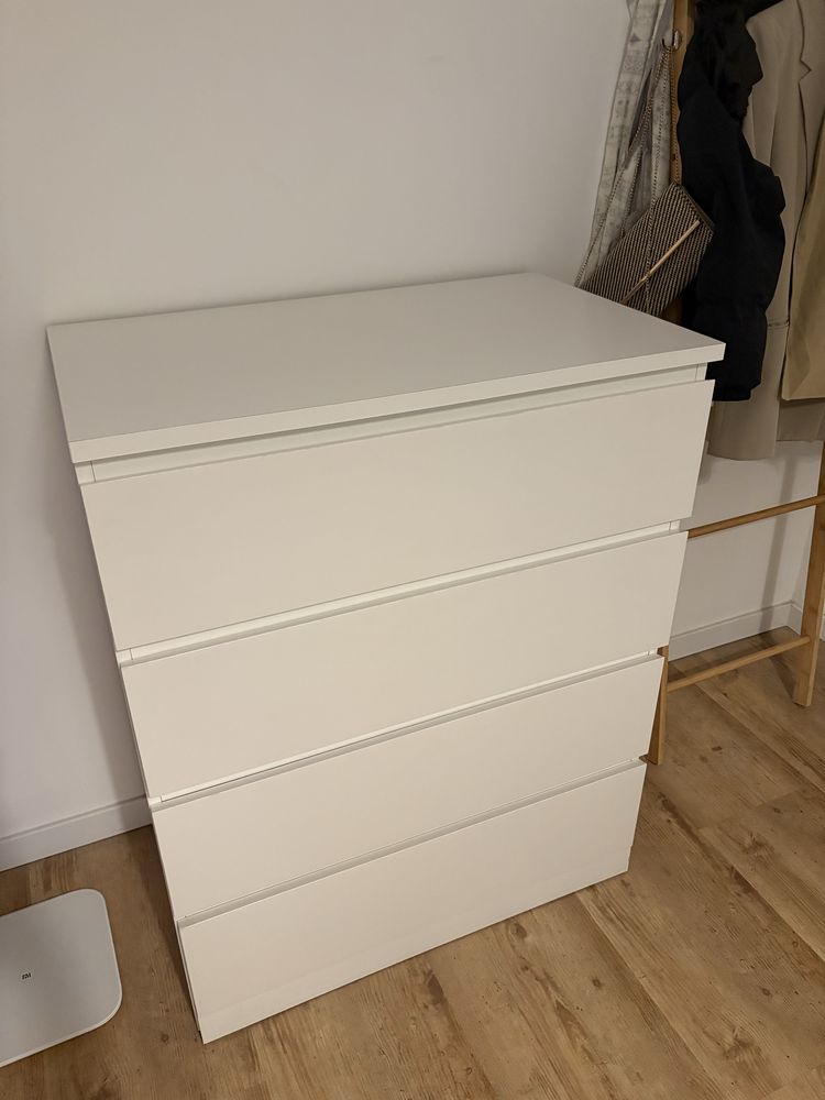 Cómoda 4 gavetas branca - Ikea