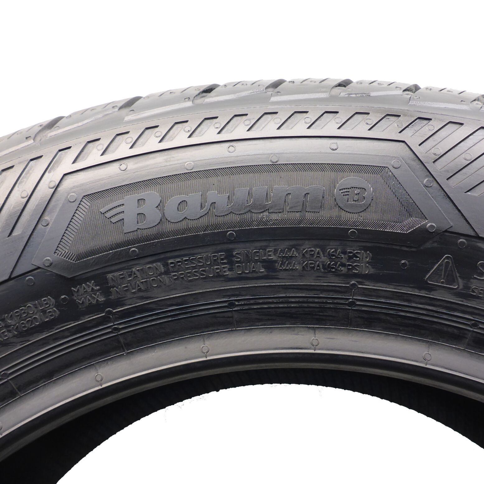 Opona 215/60/16C Barum 215/60R16C 103/101T Zimowa 2022 Nieużywana