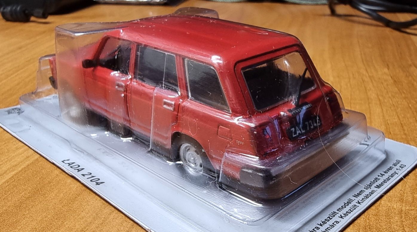 Łada 2104 Kultowe Auta PRL. Nowy Zapieczętowany Model + Gazetka