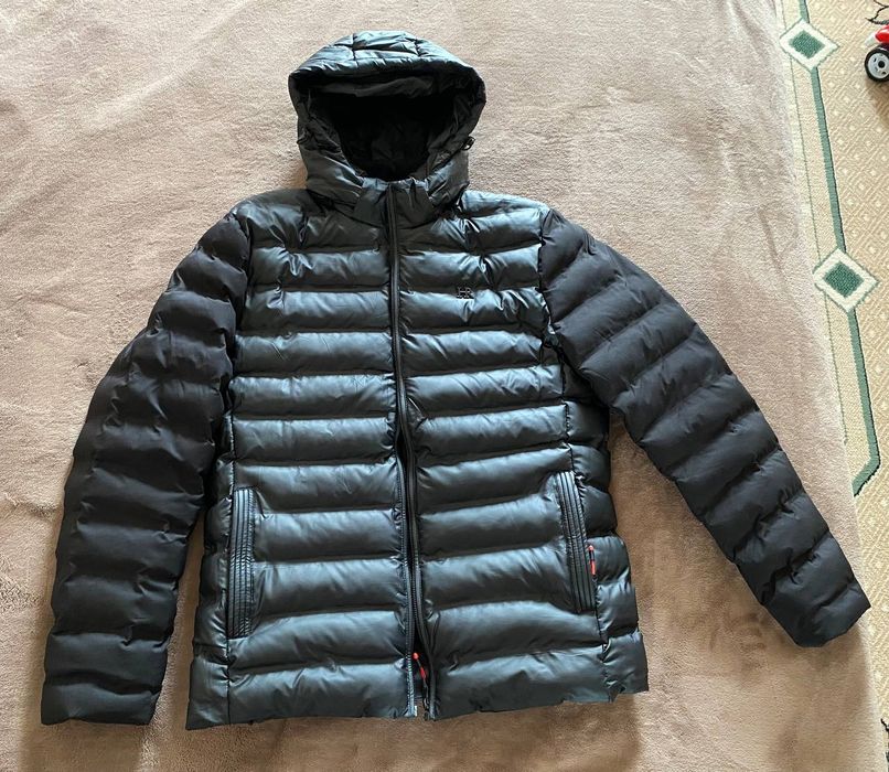 Продам нову чоловічу зимову куртку, одягнена лише один раз.