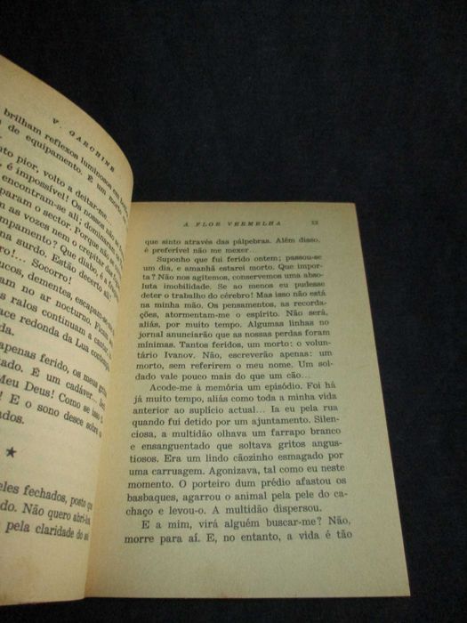 Livro A Flor Vermelha V. Garchine O Livro de Bolso