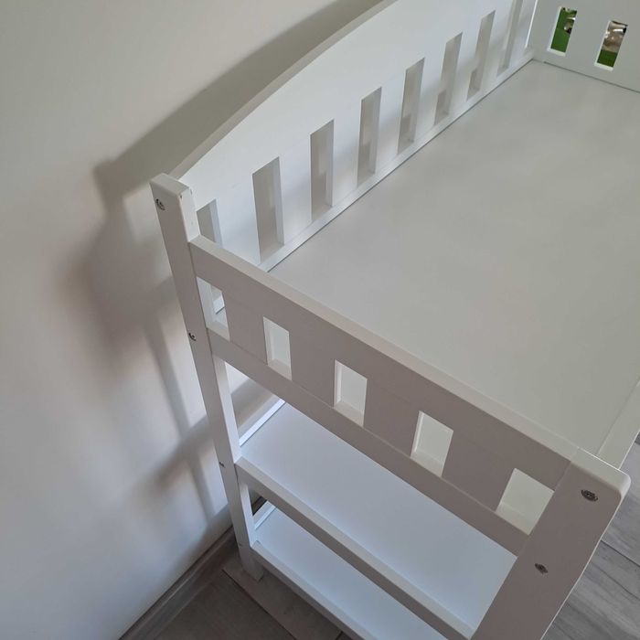 Przewijak komoda biały z półkami duży plus wisząca półka do łóżka