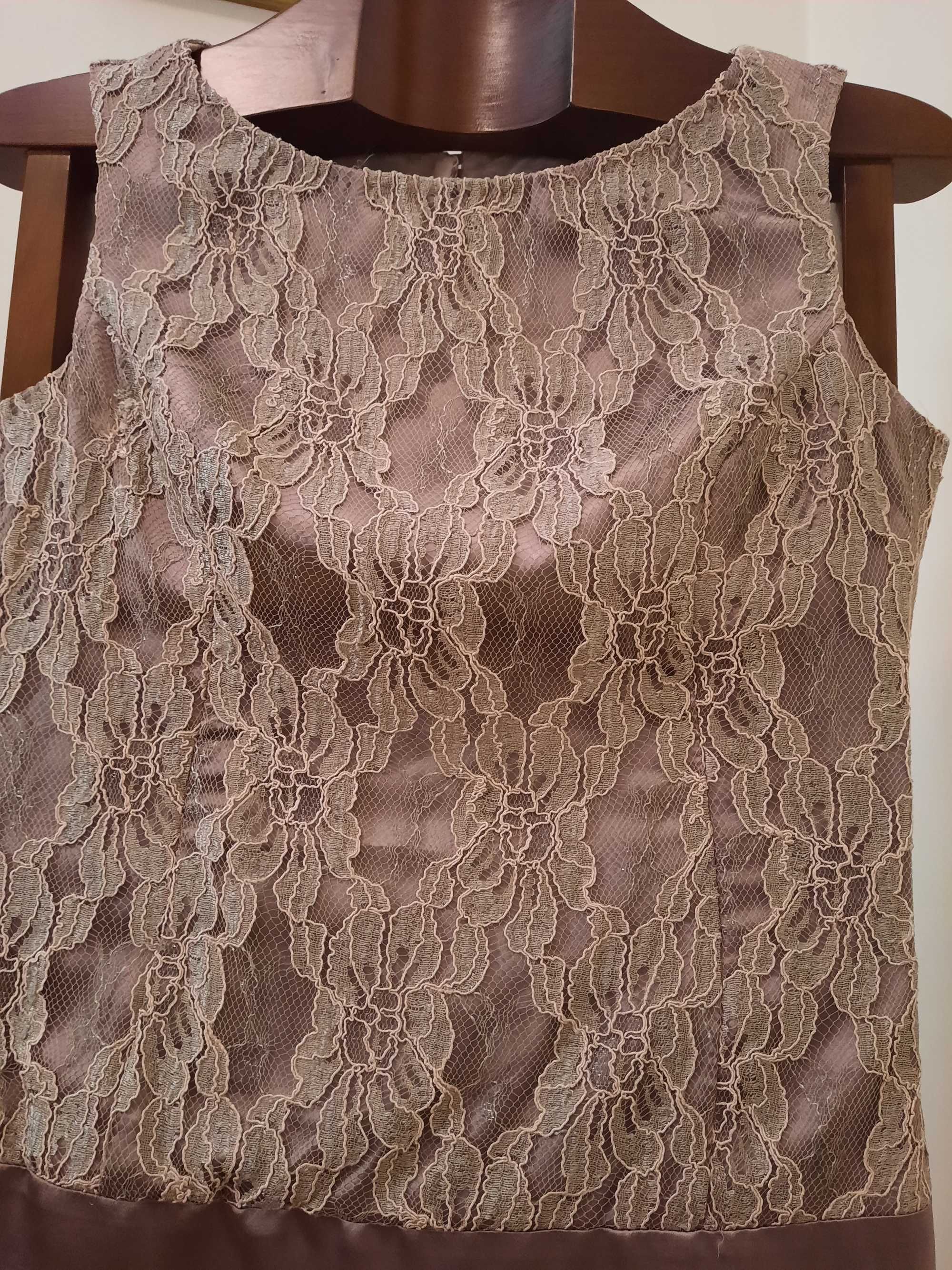 Vestido de festa em renda e plissado tam. L