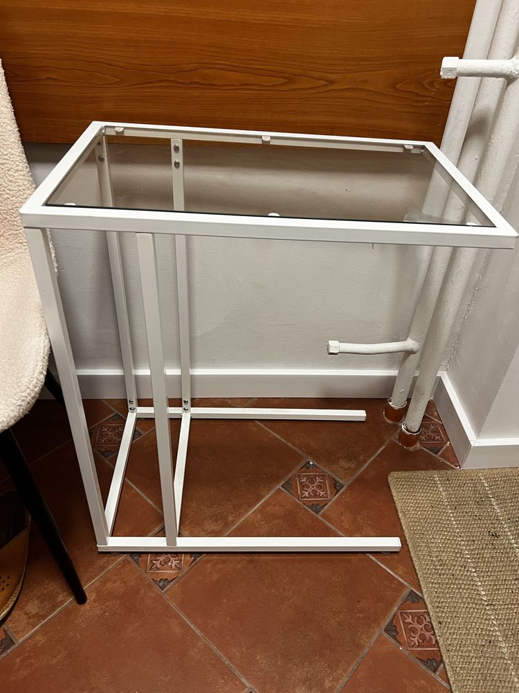 Stolik pod laptop vittsjo
