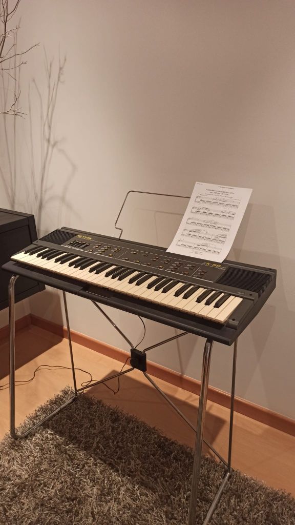 Teclado/Órgão Eletrónico KEYTEC K-60 Stereo