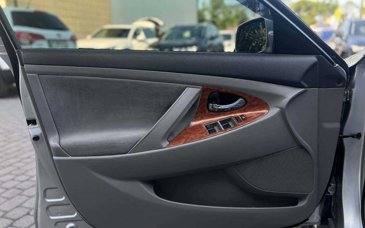 Toyota Camry 2011