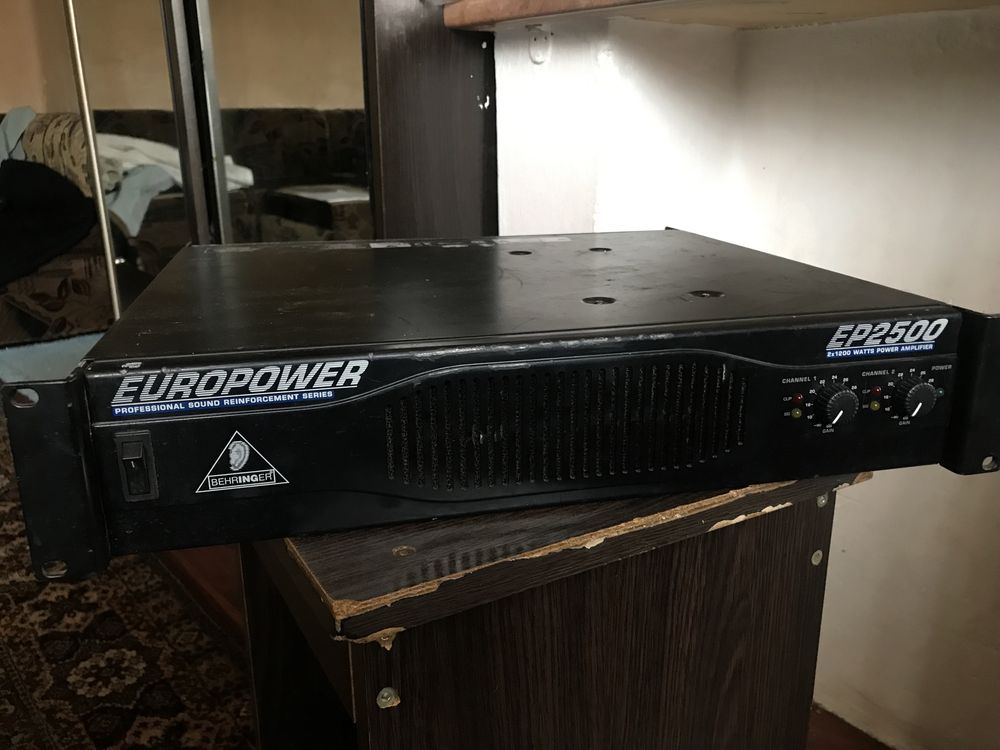 Behringer europower EP2500