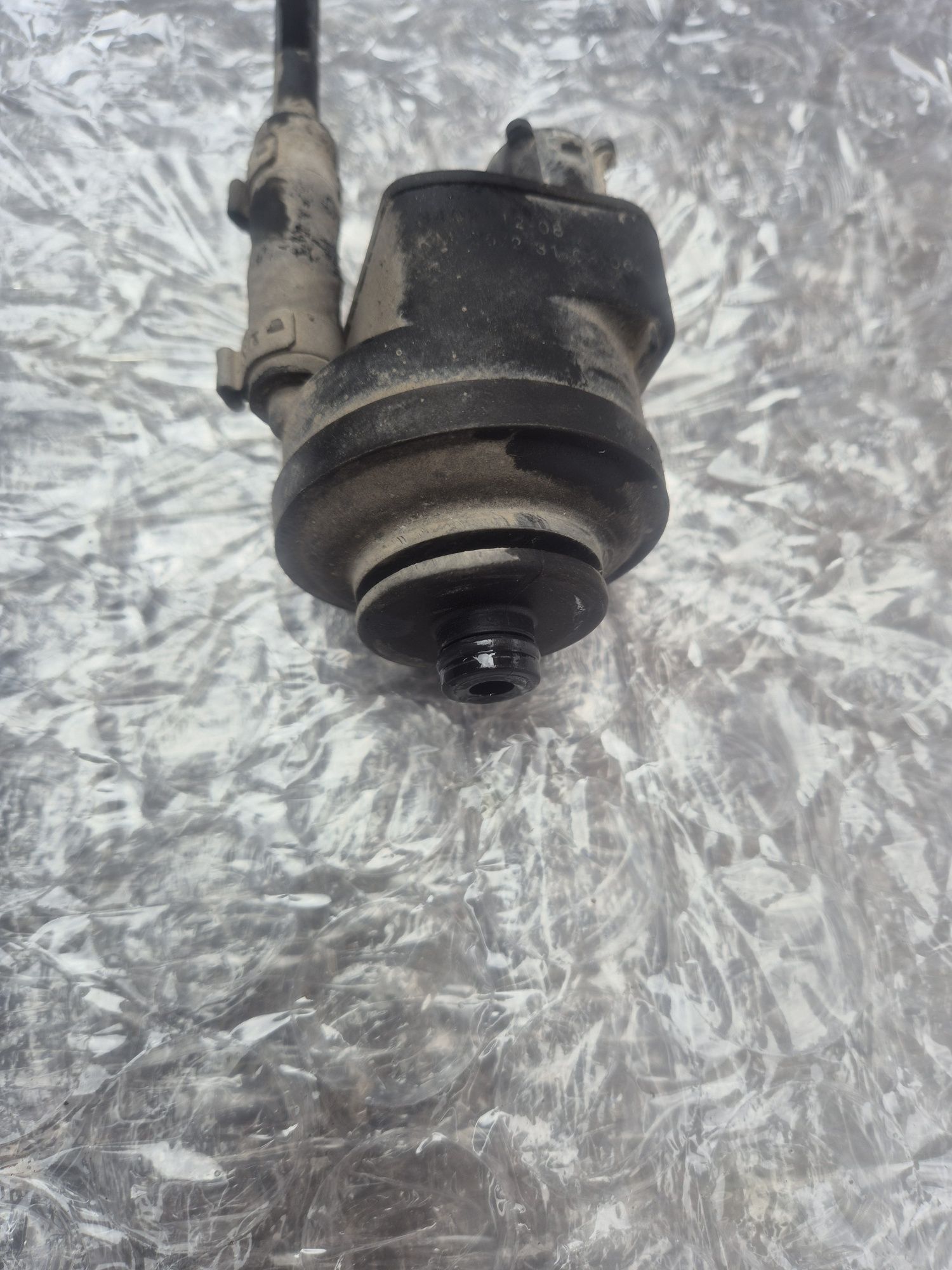 Podgrzewacz paliwa 4pin Bmw E60 E61 E90 E87 X3 E83 2.0d M47 2.5d 3.0d