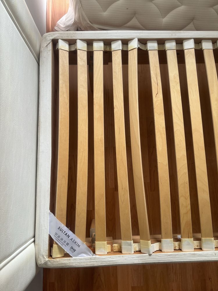 Cama de solteiro IKEA SULTAN
