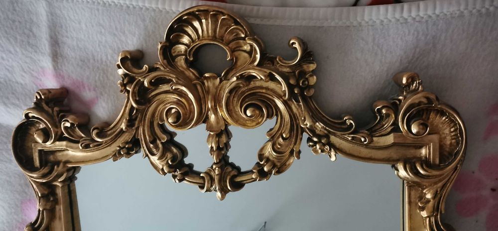 Toaletka złocona z lustrem