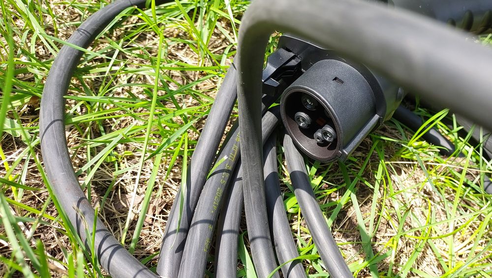 Nissan Leaf - Универсальная мощная на 16 Ампер и 3.7 Квт зарядка J1772