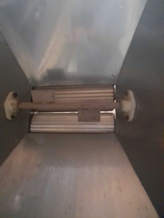 Esmagador de uvas como novo.