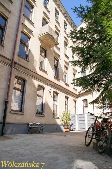 Wólczańska 7 - Pokój dla studentki w 3-osobowym mieszkaniu m.19 AMUZ