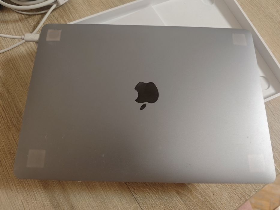 Macbook air m1 8/256