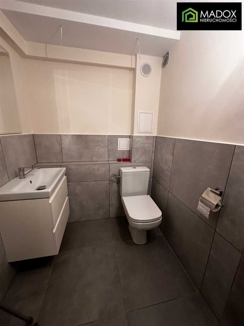 Komfortowy Lokal w Centrum, parking, duża witryna.