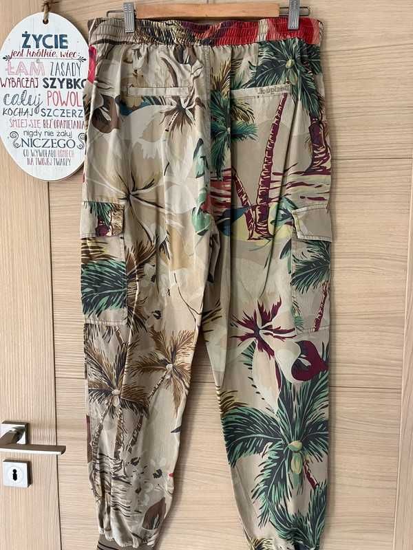Świetne spodnie Desigual bojówki safari