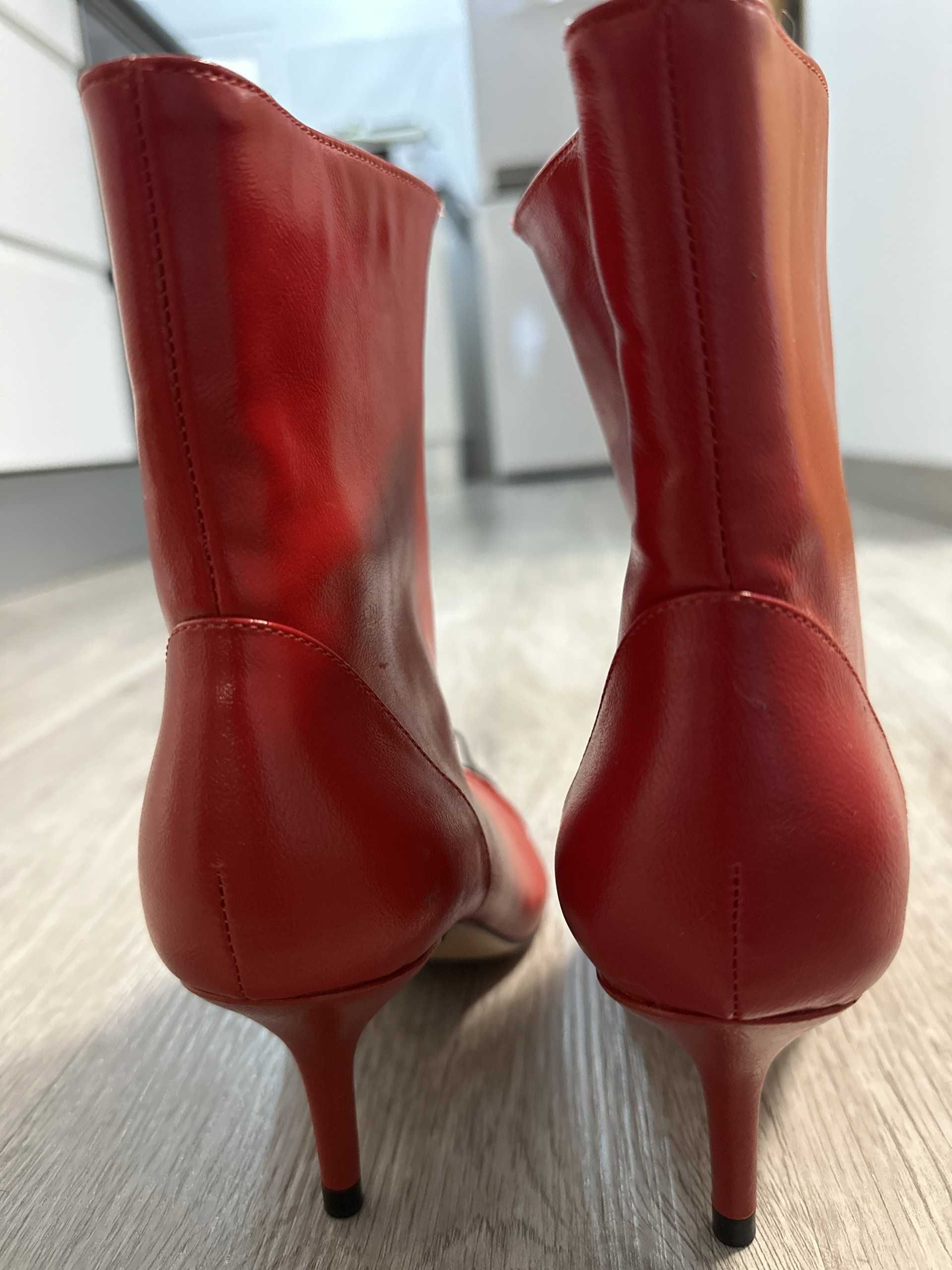 Sapatos Zara vermelhos