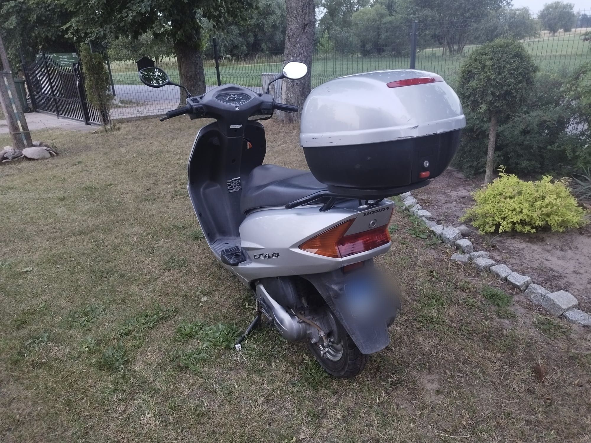 Sprzedam skuter Honda Lead poj.100 rocznik 2005  Honda SCV