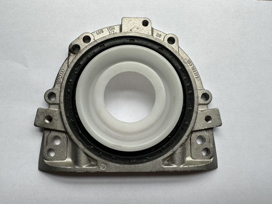 Сальник корінний до Audi A6 2,5d