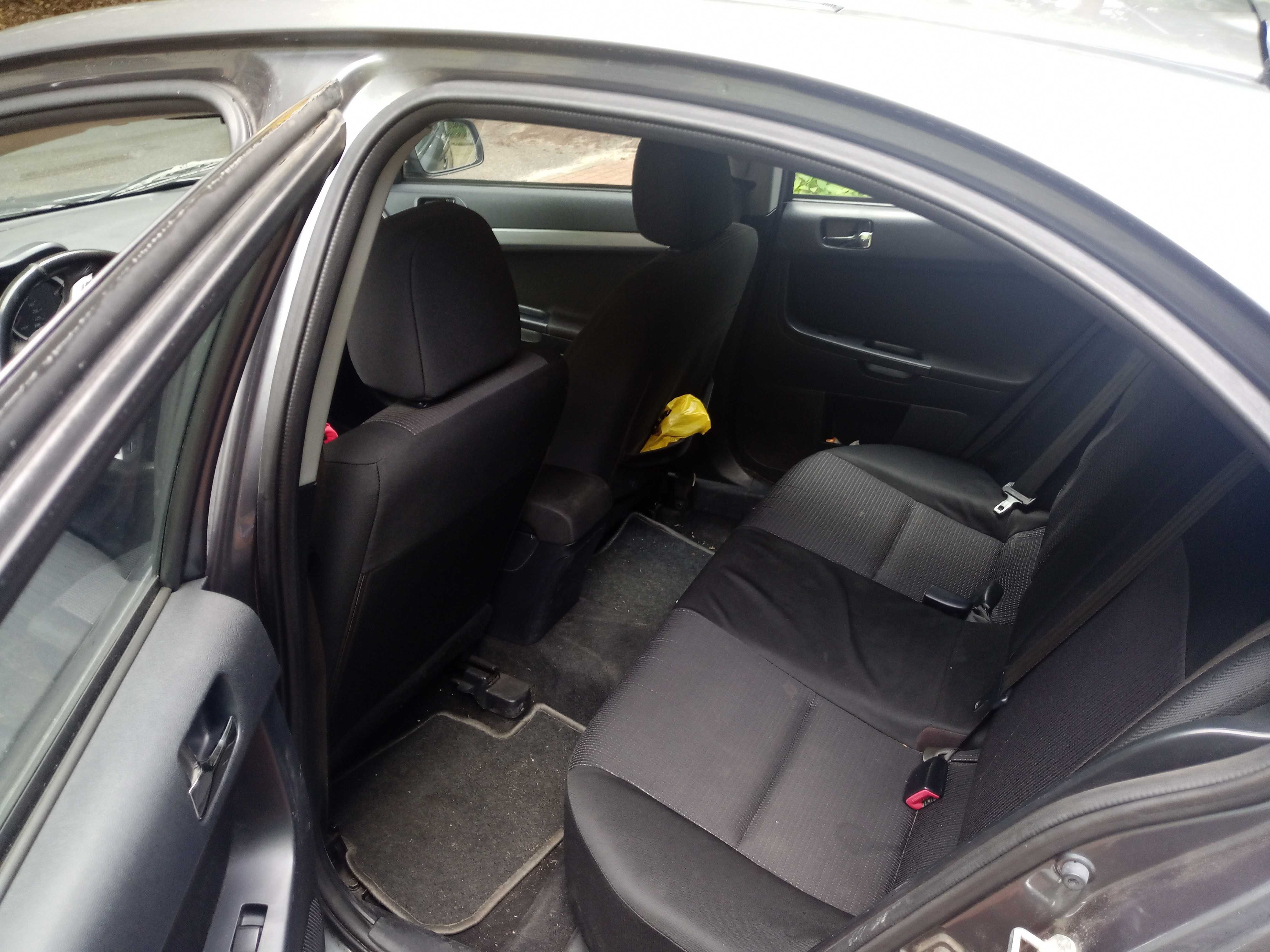 Mitsubishi Lancer 1,8  150km! 2010
