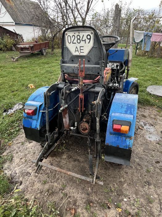 Трактор саморобний з документами