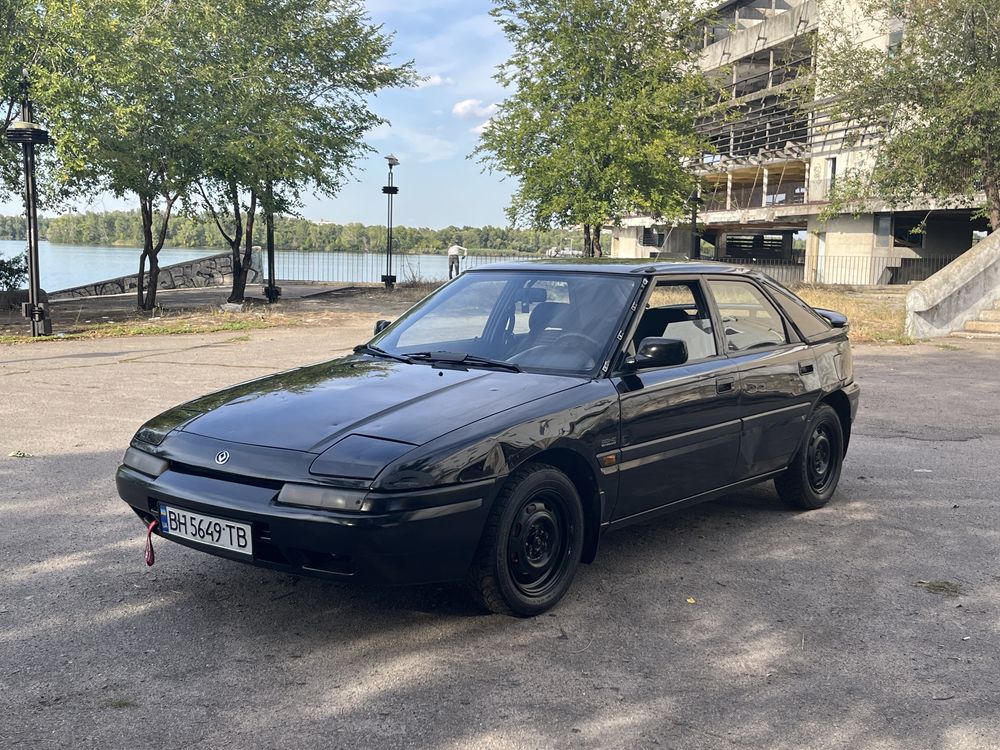Продам Mazda 323f 1991