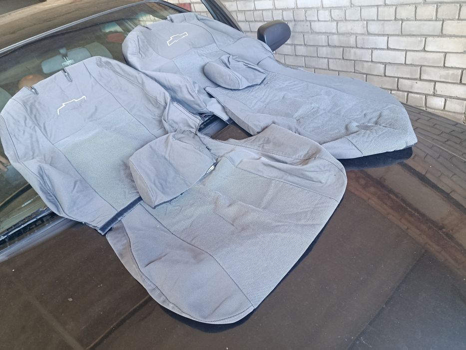 Автомобильные чехлы Chevrolet Lacetti в хорошем состоянии