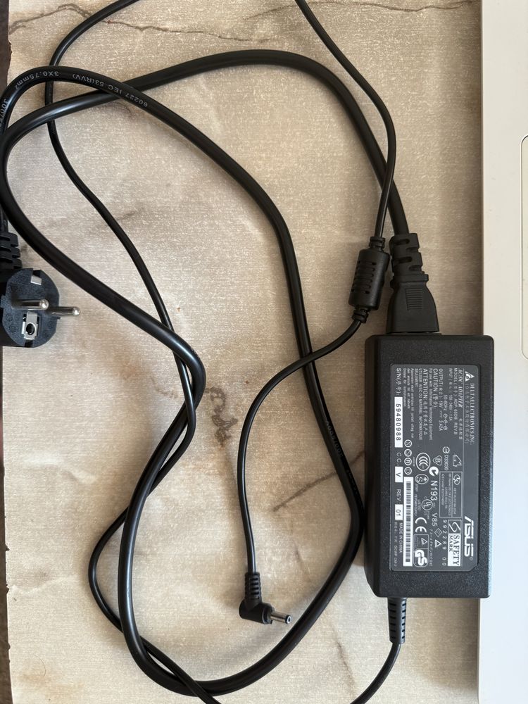 Ноутбук ASUS E-502m