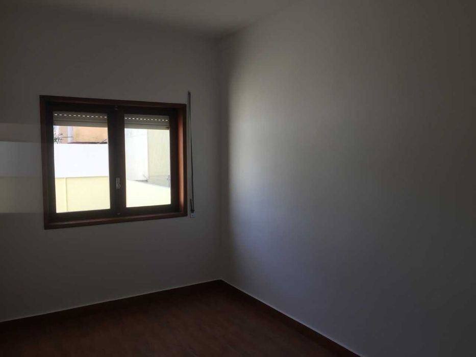 Moradia T2 na Areosa, Rio Tinto para arrendar