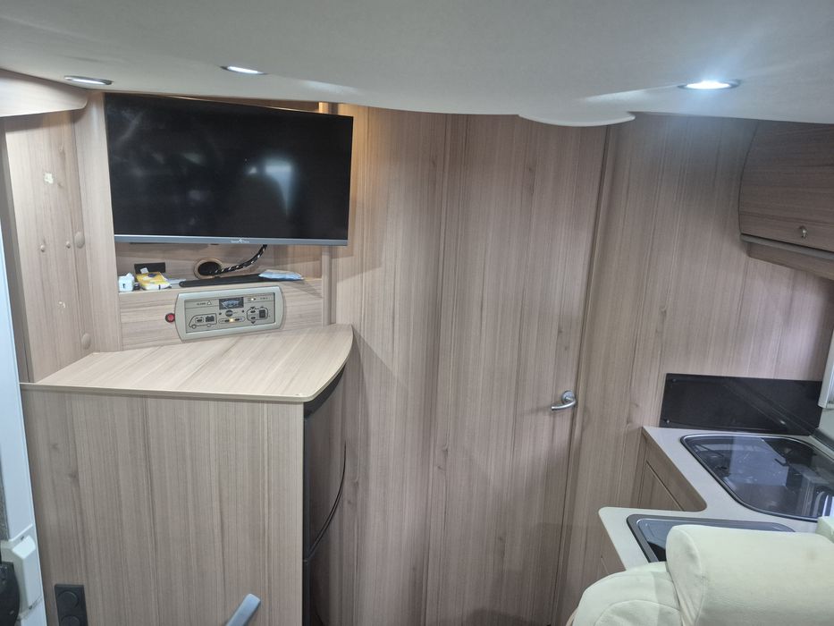 Autocaravana burstner ixeo it 734