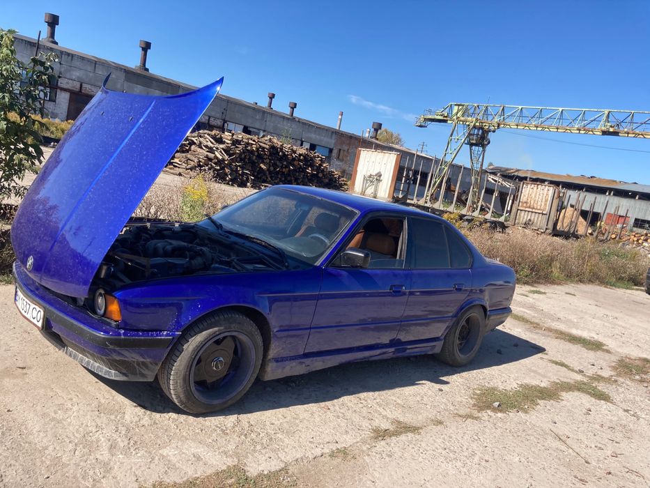 BMW 525 E34 2.5 газ бензин