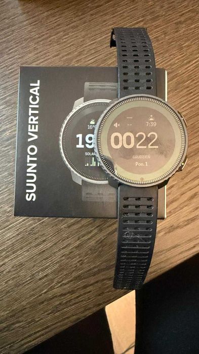 Zegarek Suunto Vertical titanium plus akcesoria